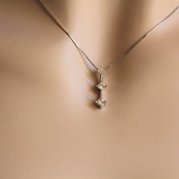 14 kt White Gold 3-Diamond Necklace - Picture 6 of 13